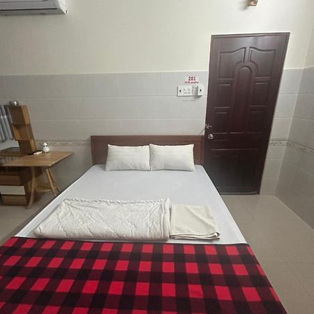 Hotel Anh Tuan Bac Lieu Exteriör bild