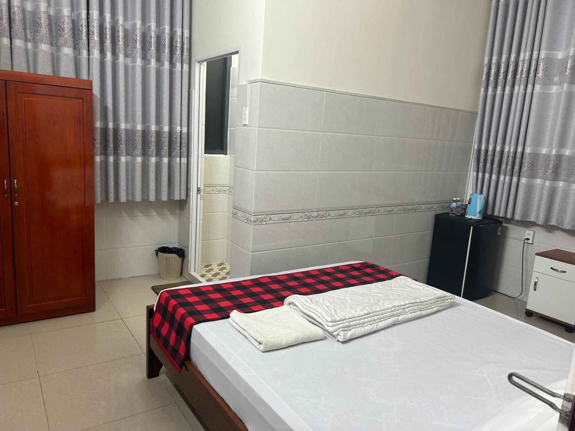 Hotel Anh Tuan Bac Lieu Exteriör bild