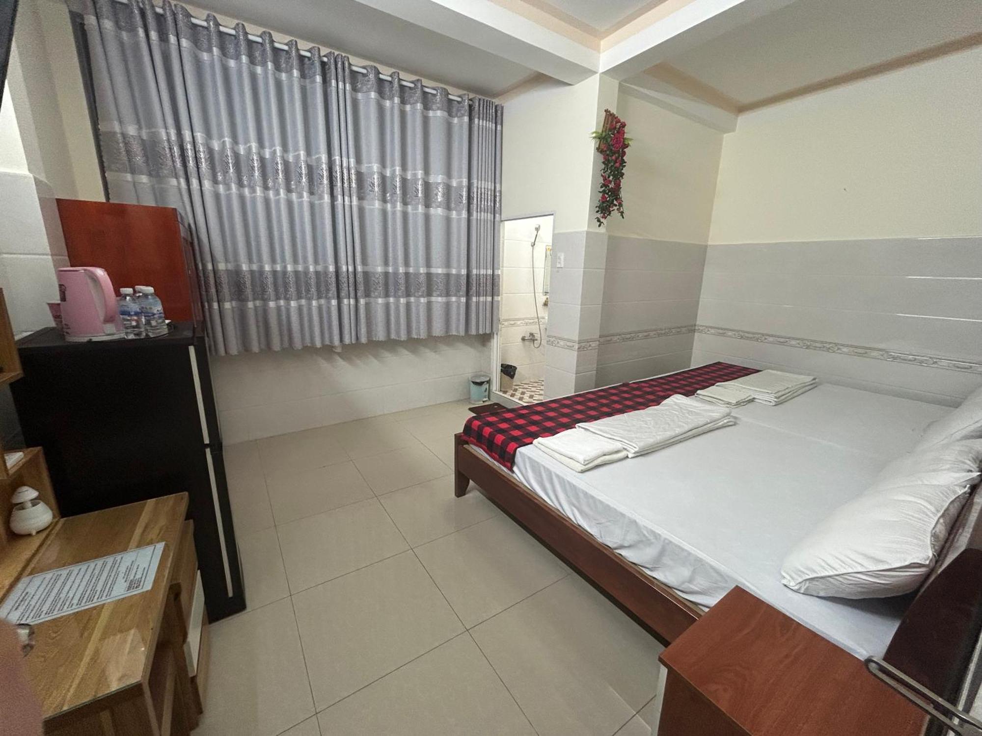 Hotel Anh Tuan Bac Lieu Exteriör bild
